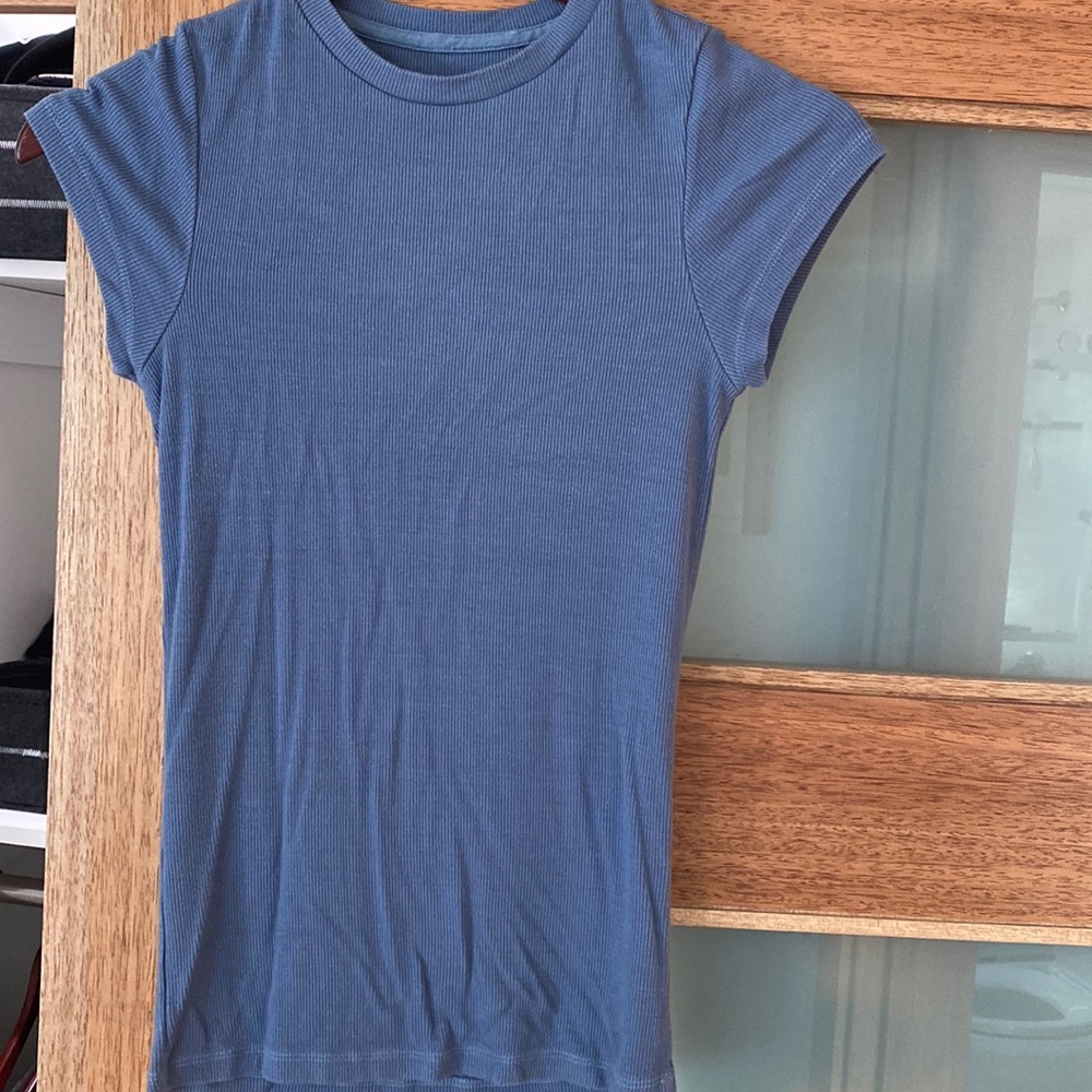 Set active, workout T-shirt. Size small!